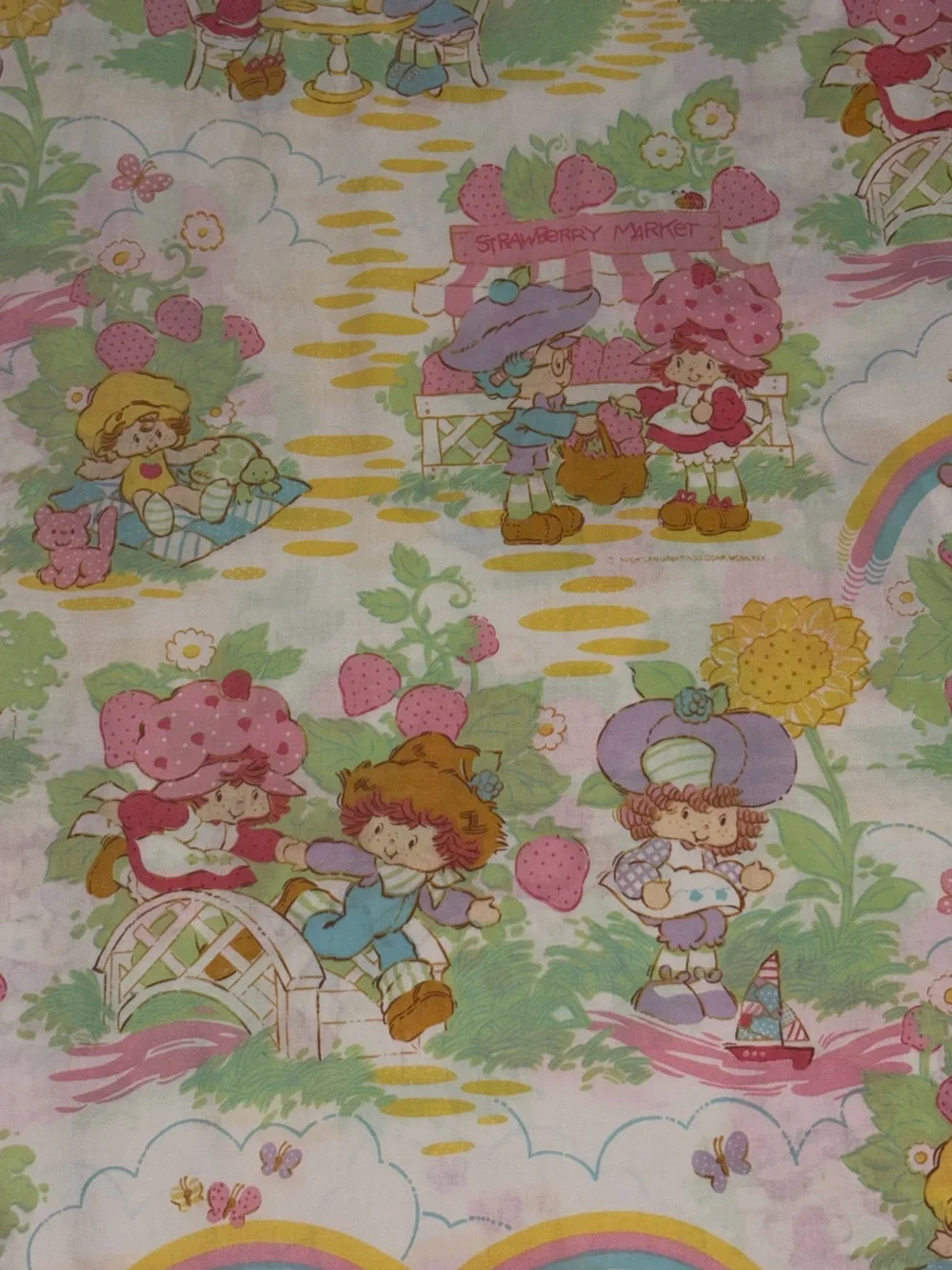 VTG 80s Strawberry Shortcake Twin flat Sheet American Greetings Rainbows Friends